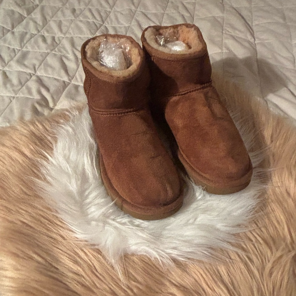 UGG Chestnut Suede Two Tone Ankle Boots